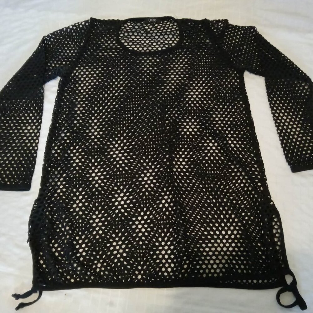 Wide-open mesh bathrobe made of stretchy spandex with decorative lacing at the b
